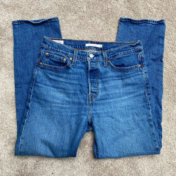 Levi's Wedgie Straight Jeans - Picture 2 of 5